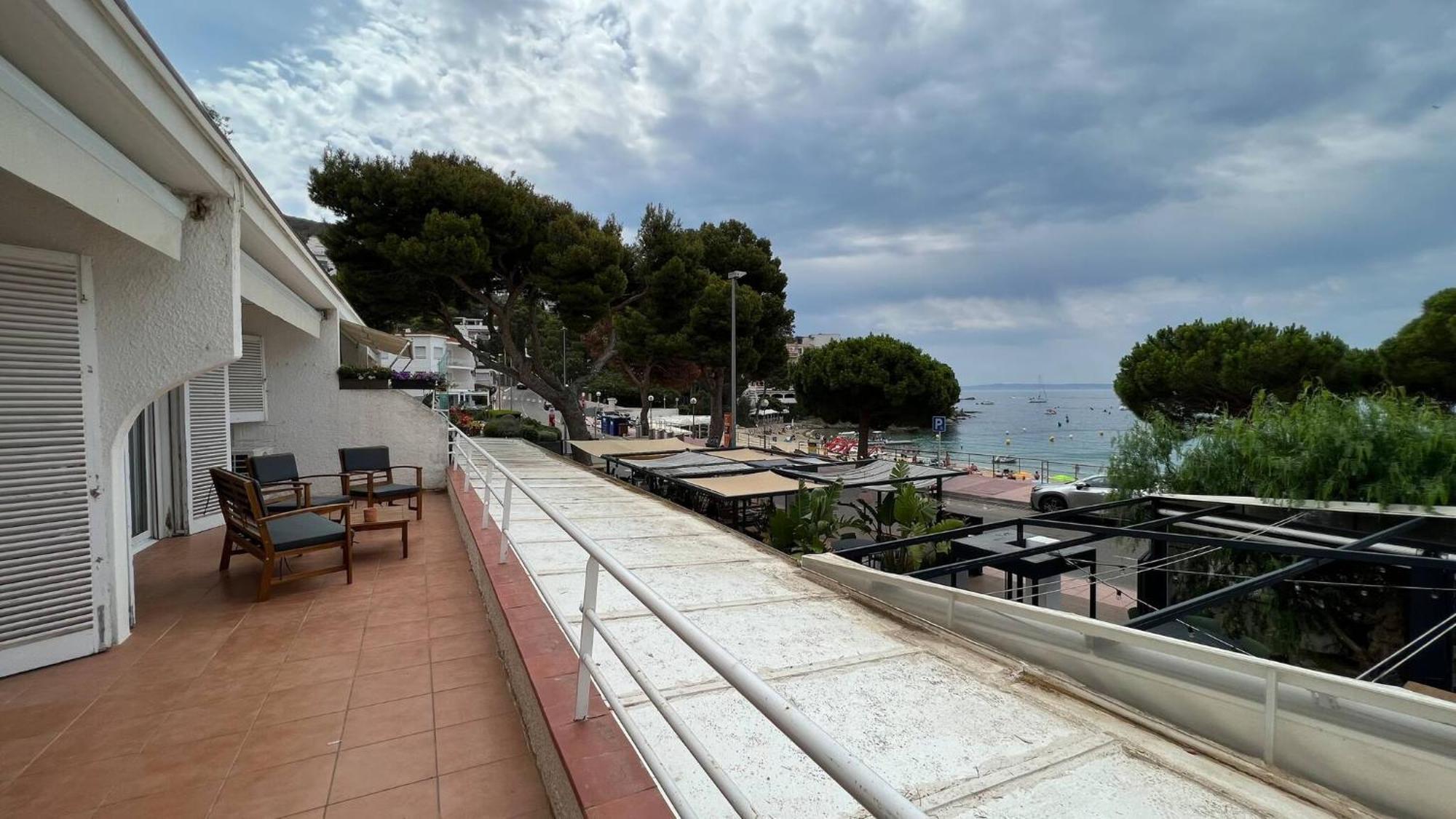 Precioso Apartamento Moderno En Primera Linea Del Mar Av-11 Rosas Exterior foto