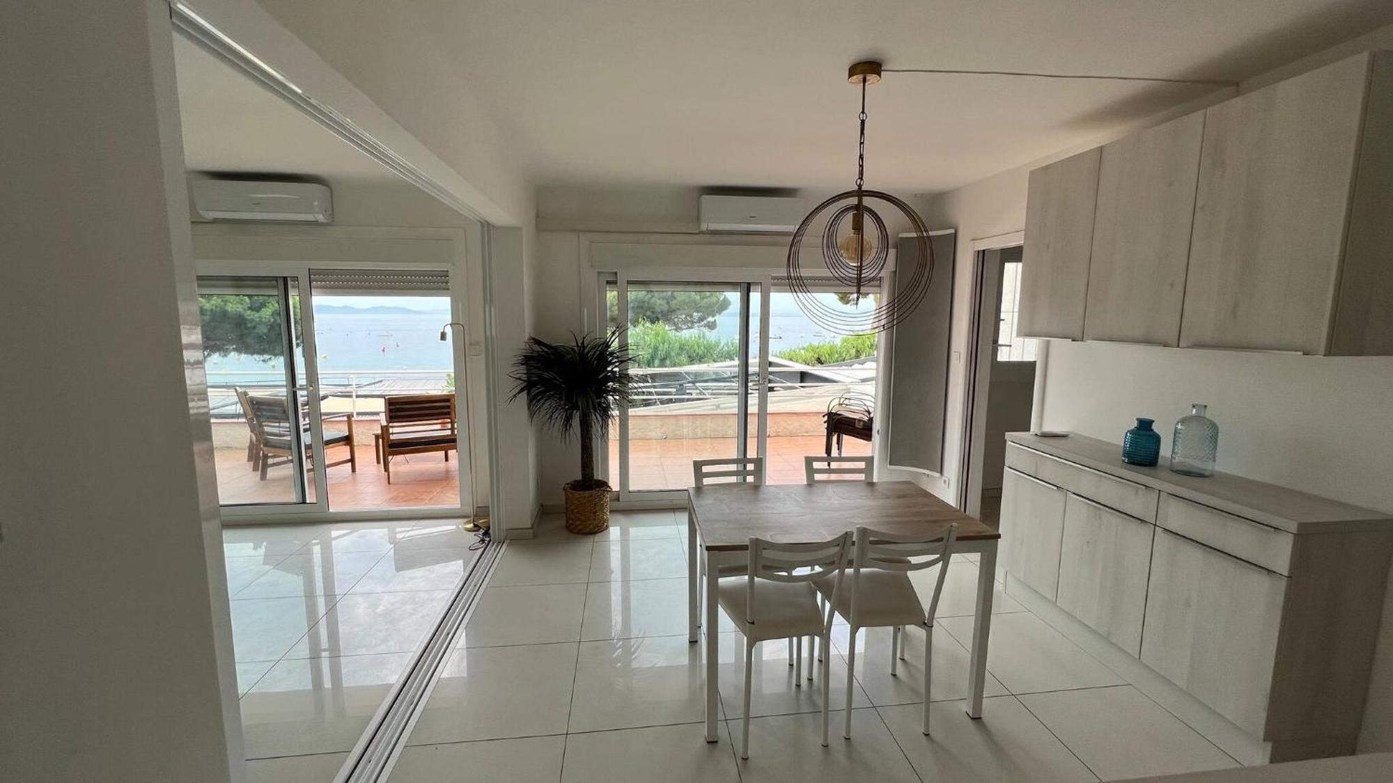 Precioso Apartamento Moderno En Primera Linea Del Mar Av-11 Rosas Exterior foto