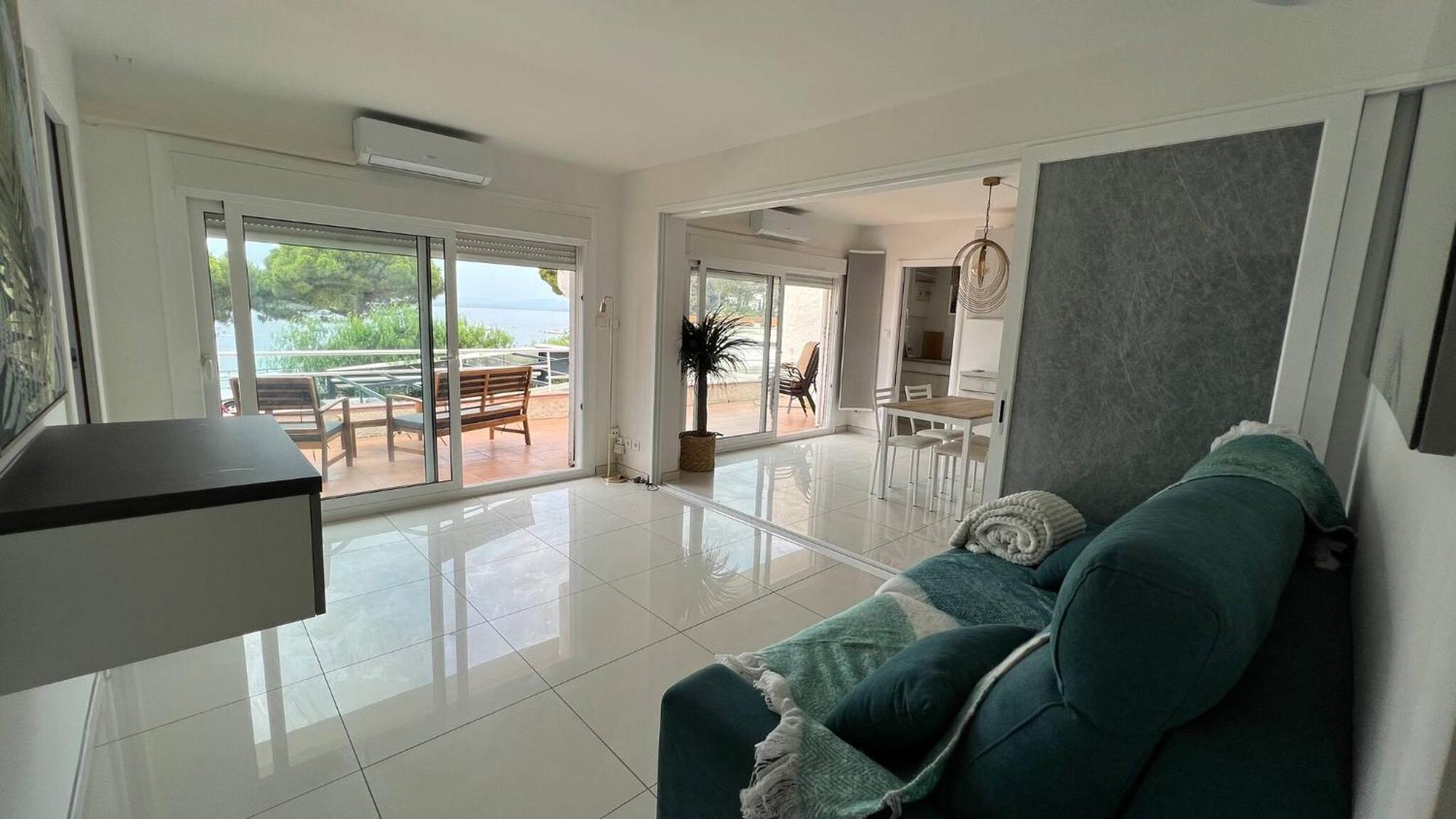 Precioso Apartamento Moderno En Primera Linea Del Mar Av-11 Rosas Exterior foto