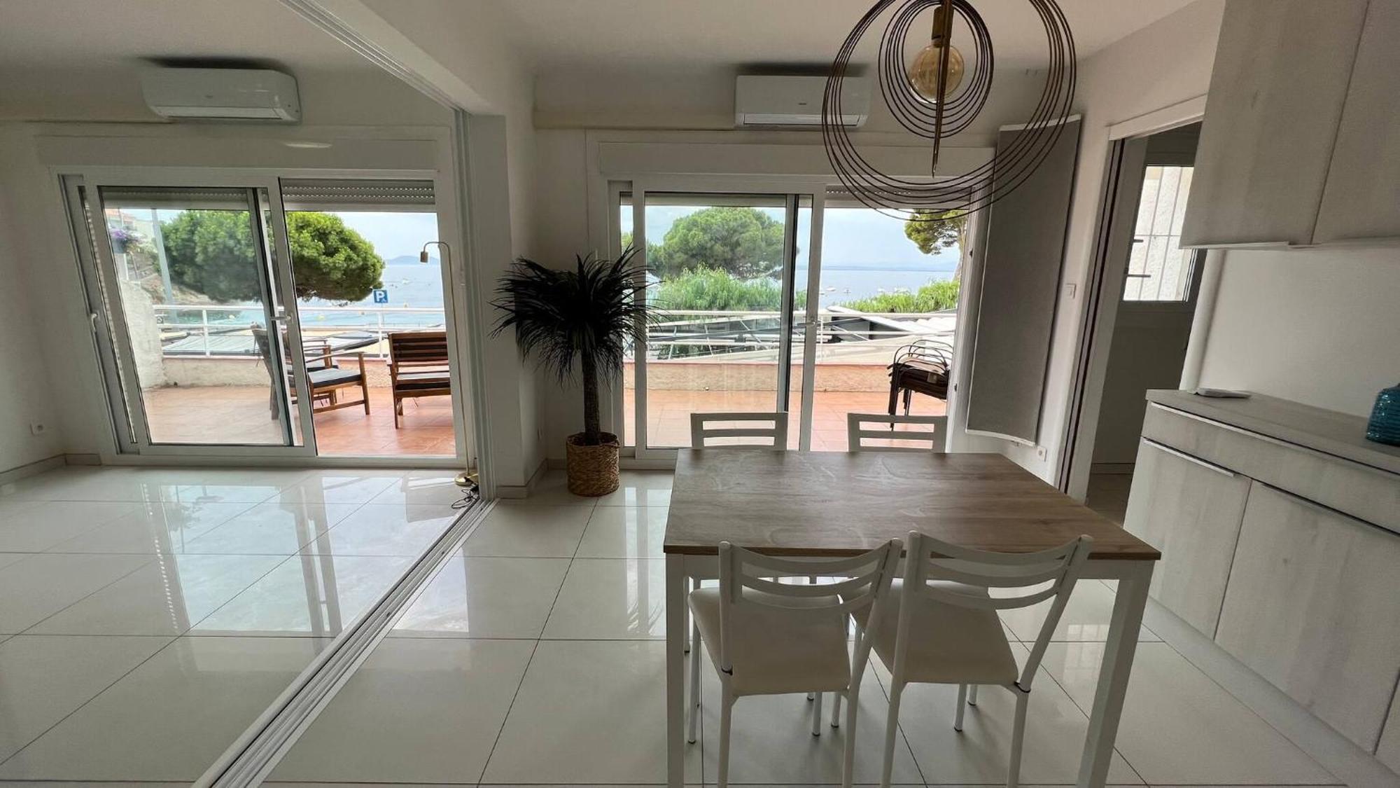 Precioso Apartamento Moderno En Primera Linea Del Mar Av-11 Rosas Exterior foto